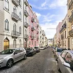 Whome Luxury Penthouse: Designer Decor & Epic Views Lisboa