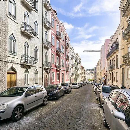 Whome Luxury Penthouse: Designer Decor & Epic Views Lissabon