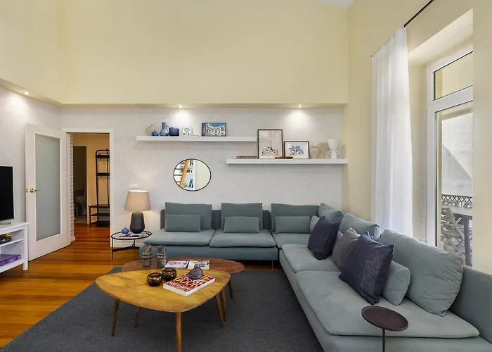 Whome Luxury Penthouse: Designer Decor & Epic Views Lisboa