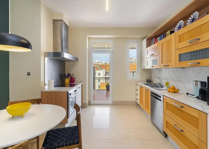 Whome Luxury Penthouse: Designer Decor & Epic Views