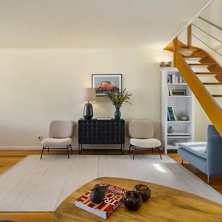 Whome Luxury Penthouse: Designer Decor & Epic Views * 리스본